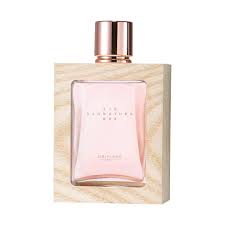 Signature perfume for her
